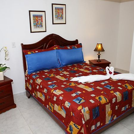 Hotel Los Jardines Santiago De Los Caballeros Buitenkant foto
