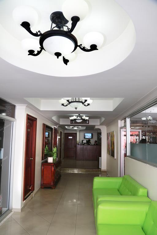 Hotel Los Jardines Santiago De Los Caballeros Buitenkant foto