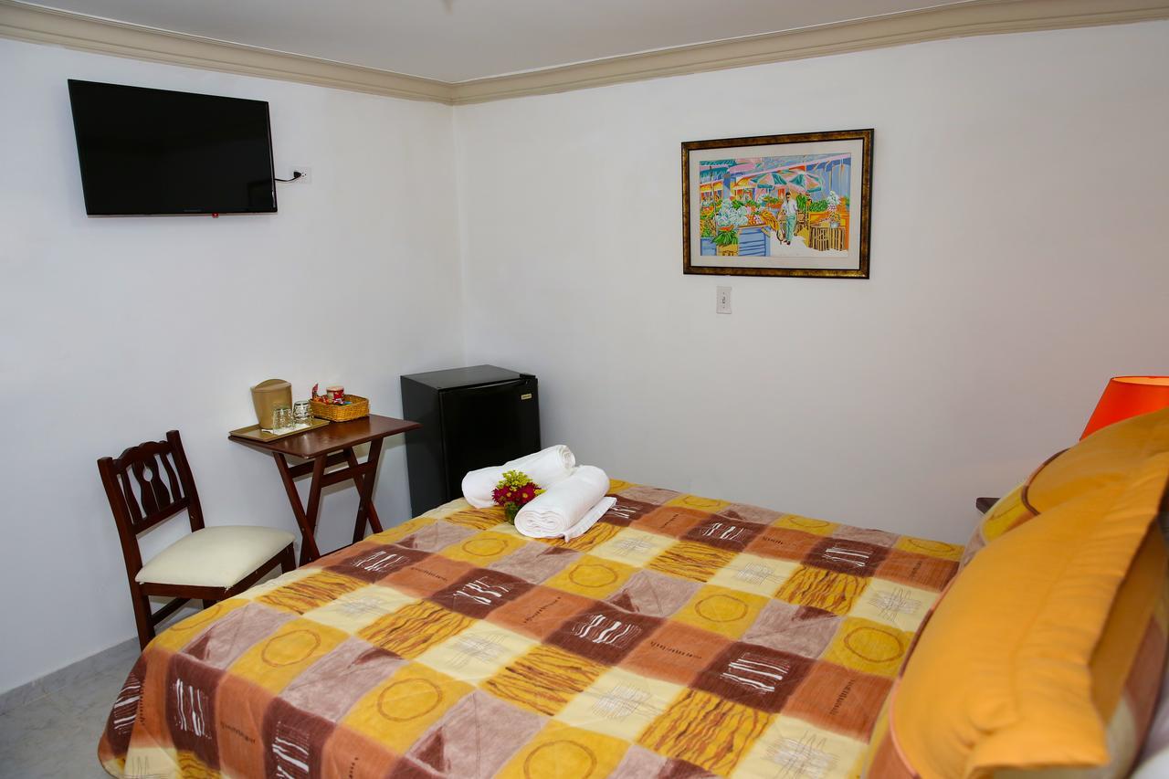 Hotel Los Jardines Santiago De Los Caballeros Buitenkant foto