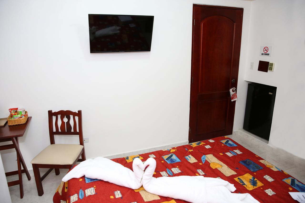 Hotel Los Jardines Santiago De Los Caballeros Buitenkant foto